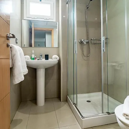 Gorgeous 3 Bedroom Town House In El Paraiso Overlooking La Concha Mountain *